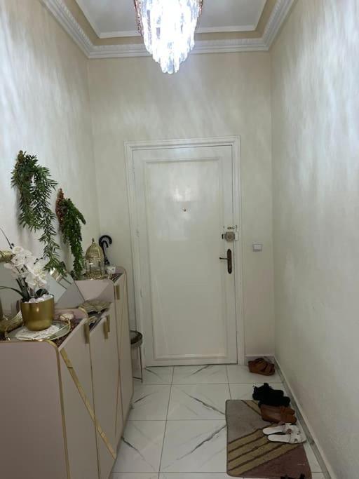 Appartement Centre 600M Plage Tangier Exterior photo